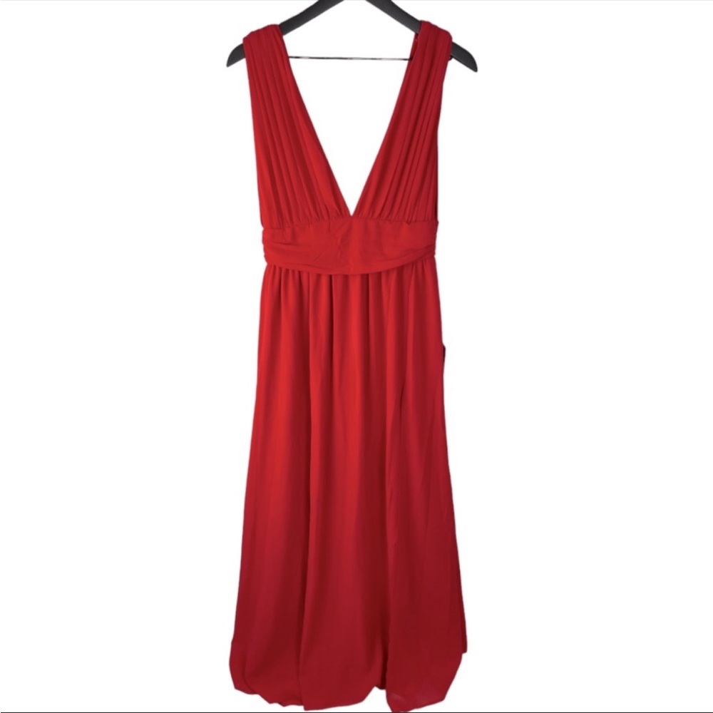 Lulu’s Stunning Dress